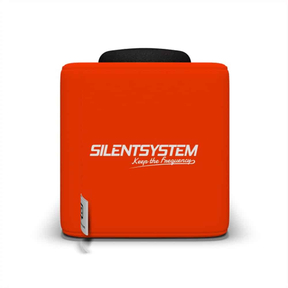 Micrófono lanzable Catchbox naranja con el logotipo de Silentsystem
