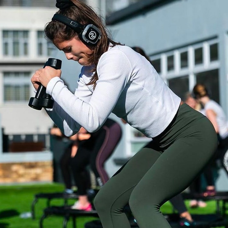 Silent fitness con auriculares inalámbricos Silentsystem